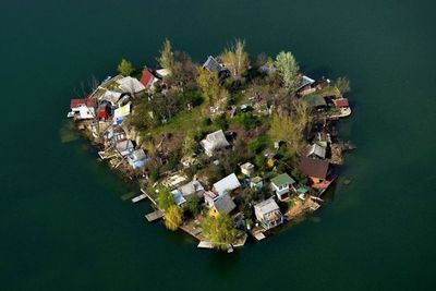 Danau Indah Kavicsos, Bekas Galian Tambang yang Digenangi Air