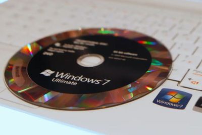 1 dari 4 Pengguna PC Saat Ini Masih Betah Gunakan OS Windows 7!