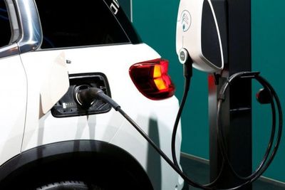 China Mulai Hitung Jejak Karbon Baterai Mobil Listrik, Emang Penting?