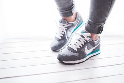 Pilih Sepatu Lari Sesuai Bentuk Kaki, Berikut Cara Memilihnya