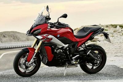Mengenal BMW F 900 XR, Motor Penjelajah Agresif yang Kaya Fitur