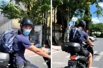Bule Jangkung Naik Nmax, Kok Motornya Berasa Kecil Banget Ya!