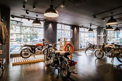 Perkuat Pasar, Royal Enfield Buka Toko di Pondok Indah