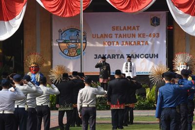 Anies Baswedan Pimpin Langsung Upacara HUT Ke-493 DKI