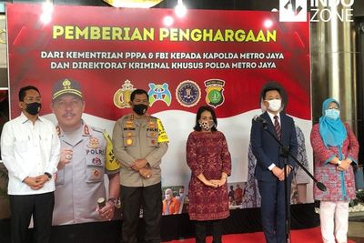 Tangkap Buronan FBI, Polda Metro Dapat Penghargaan