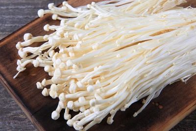 Ramai Diperbincangkan, Ini 5 Manfaat Jamur Enoki