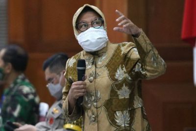 Heboh Risma Bersujud dan Menangis di Hadapan Dokter: Tolong Kami Jangan Disalahkan Terus