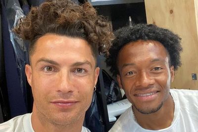 Begini Penampilan Terbaru Ronaldo dengan Gaya Rambut Baru