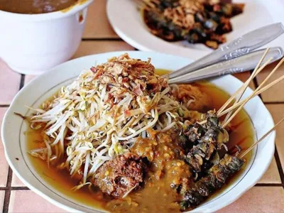 Dari Gurih hingga Pedas Nampol: Jelajahi 5 Kuliner Legendaris khas Surabaya