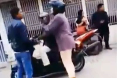 Suami Pergoki Istri Selingkuh dengan Pria Idaman Lain, Nyaris Adu Jotos di Depan Warga