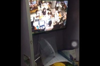 Intip Payudara Pengunjung dari CCTV, Starbucks Pecat Pegawainya