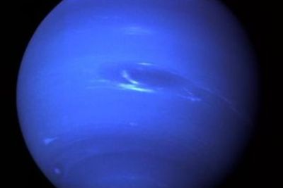 Ternyata Ini Penyebab Planet Neptunus Berwarna Biru Tua