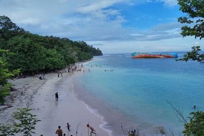 Strategi Pariwisata Era New Normal di Zona Biru ala Jawa Barat dan Banyuwangi
