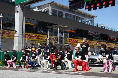 FOTO: Aksi Para Pembalap F1 Berlutut di GP Austria