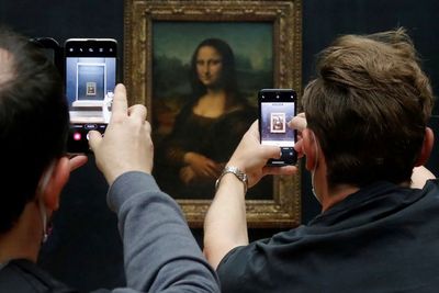 FOTO: Museum Louvre di Paris Kembali Dibuka untuk Umum