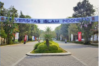 Cerita Mistis Kampus UII Yogja, Hantu Fitri Berwajah Cantik Tanpa Kaki Muncul saat Magrib