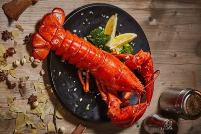 Rasanya Enak dan Dagingnya Tebal, Ini 3 Daerah Penghasil Lobster Terbaik di Indonesia