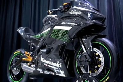 Kawasaki Punya Versi Ninja ZX-25R Karbon Modifikasi