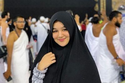 Diduga Terlibat Prostitusi, Intip Cantiknya Artis FTV Hana Hanifah Kenakan Hijab