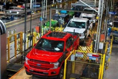 Operasi Pabrik Ford di Amerika Tergantung Meksiko