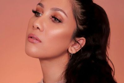3 Rekomendasi Skincare dari Suhay Salim untuk Atasi Bekas Jerawat