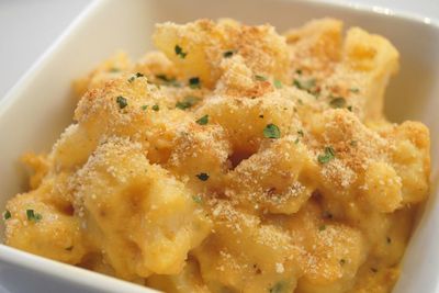 Mac n Cheese Kembang Kol untuk Menu Variasi Anak