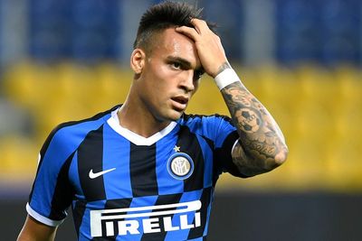 Barcelona Dilema: Fokus Liga Champions atau Rekrut Lautaro