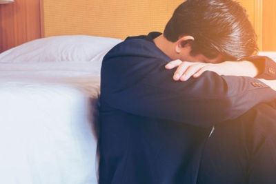 Kamu Suka Membahagiakan Orang Lain? Coba Pikir Lagi Deh