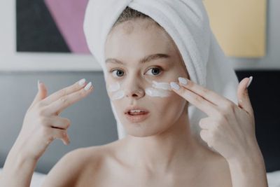 Jangan Salah Pilih Produk Perawatan untuk Kulit di Sekitar Mata