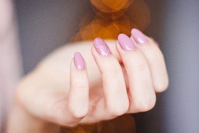 Tak Perlu Manikur ke Salon, Bahan-bahan Alami Ini Bisa Percantik Kuku