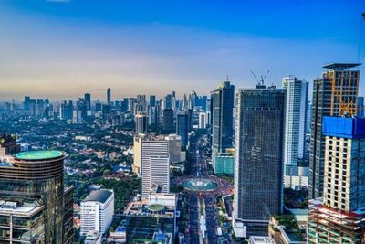Pengamat Ekonomi Ramal 2021 Indonesia Belum Pulih, Sektor Perbankan Masih Tertekan