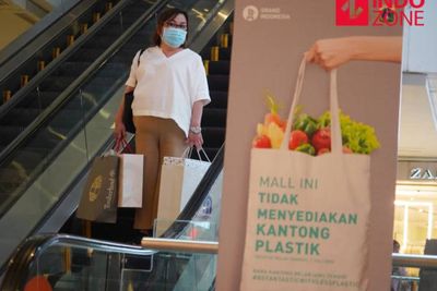 Pemprov DKI Dinilai Minim Sosialisasi dan Tak Punya Alternatif soal Larang Kantong Plastik