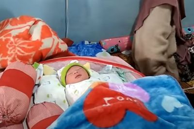 Detik-detik Seorang Wanita Hamil Hanya 1 Jam, Tiba-tiba Perut Membesar Lalu Melahirkan