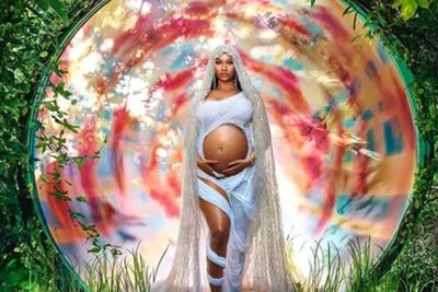 Pensiun dari Industri Musik, Nicki Minaj Hamil Anak Pertama