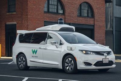 FCA dan Waymo Kolaborasi Kembangkan Mobil Tanpa Sopir