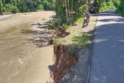 Hujan Deras, Jalan Penghubung Panyabungan Timur Terancam Putus