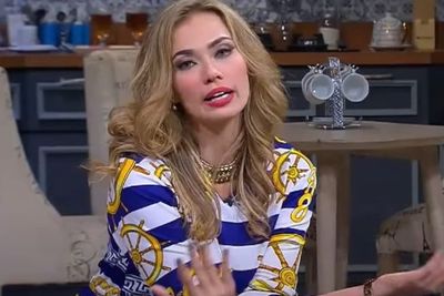 Warganet Disebut Cenayang Lihat Gelagat Catherine Wilson Diduga Sedang Fly di Acara Sule