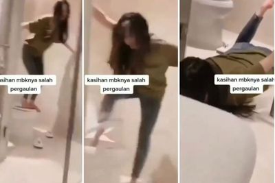 Gadis Ini Main TikTok di Atas Kloset, Ujungnya Bikin Malu