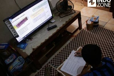 Dilema Belajar di Rumah , HP Ayah Dipakai Bergantian 3 Anak hingga Mahalnya Print Tugas