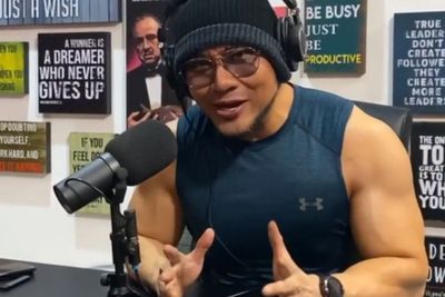 Tanpa Bikin Konten Prank dan Giveaway, YouTube Deddy Corbuzier Raih Diamond Play Button