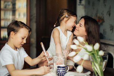 Ingin Tetap Sehat Walau Sibuk Menjadi Seorang Ibu? Coba 15 Trik Ampuh Ini!