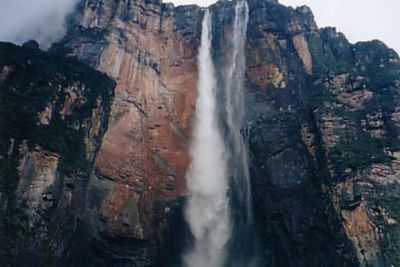 Angel Falls, Air Terjun Tertinggi Sedunia di Venezuela, Hampir 1 Kilometer!
