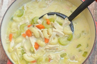 Yuk, Bikin Sup Ayam Macaroni untuk Menu Makan Malam