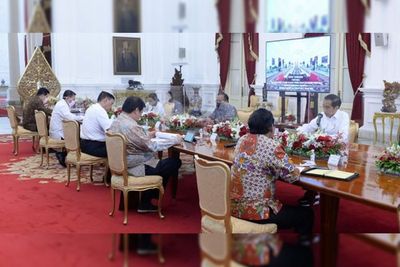 Jokowi dan Menteri Tak Pakai Masker saat Rapat Terbatas, Ini Penjelasan Istana