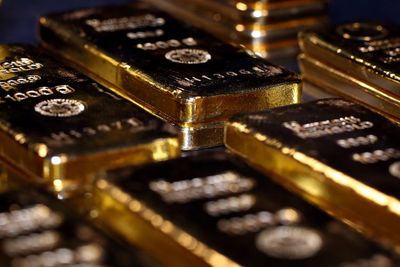 Harga Emas Melonjak ke Level Tertinggi US$2.000, Ini Kata Analis