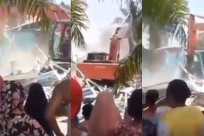 Viral Istri Tua Robohkan Rumah Istri Muda Pakai Eskavator di Sergai