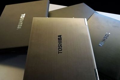 Toshiba Resmi Hengkang dari Bisnis Laptop, Jual Sisa Sahamnya Kepada Sharp!