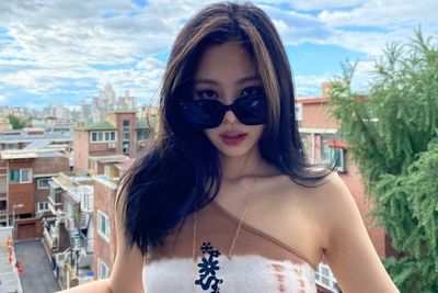 Nggak Selalu Mahal, Jennie BLACKPINK Pakai Busana Seharga Ratusan Ribu Rupiah
