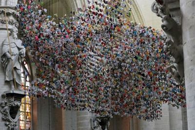 20.000 Burung Kertas Bantu Danai Kasus Covid-19 di Rumah Sakit Belgia