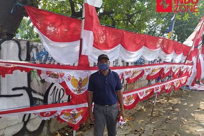 17-an Sepi, Penjual Pernak-Pernik: Tetap Bersyukur